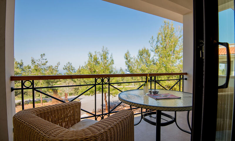Korıneum Golf & Beach Resort