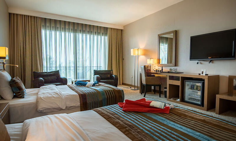 Korıneum Golf & Beach Resort