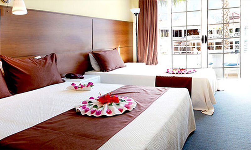 La Hotel & Resort