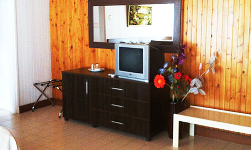 La Hotel & Resort