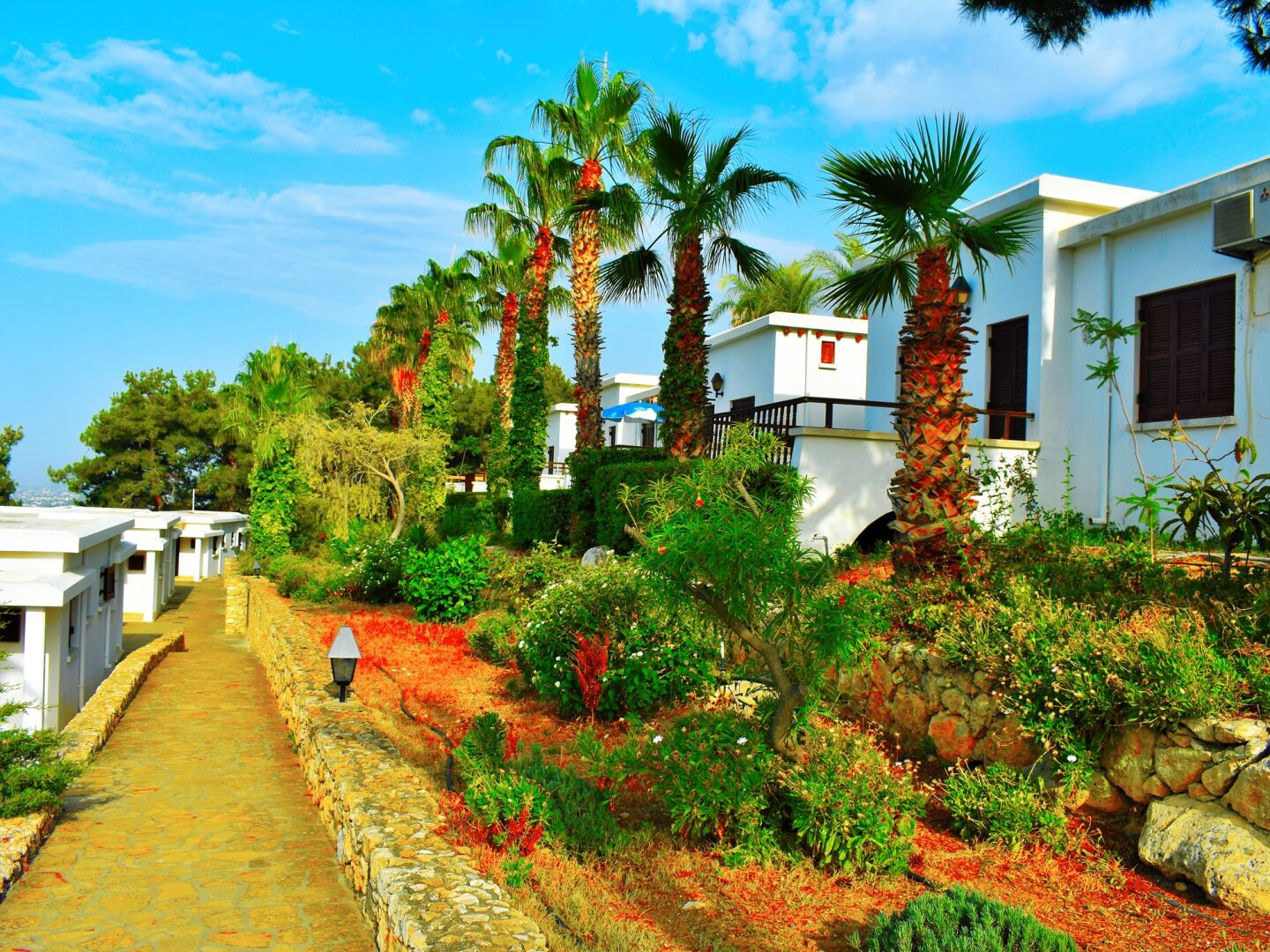 Onar Holiday Village