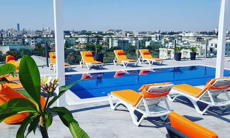 Sky Roof Hotel 