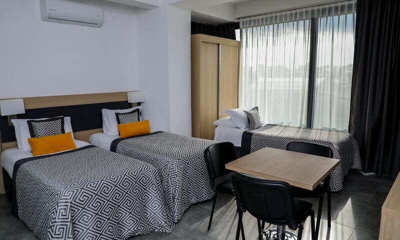 Sky Roof Hotel 