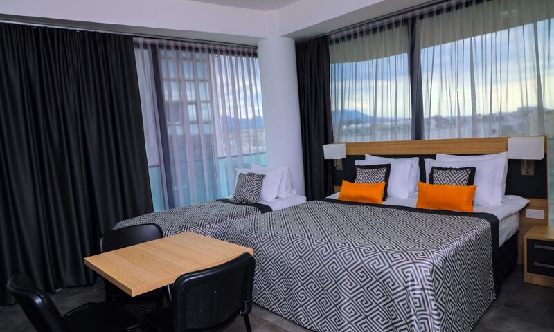 Sky Roof Hotel 