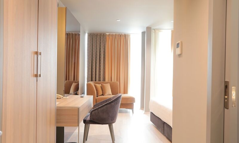 Pasaport Pier Hotel