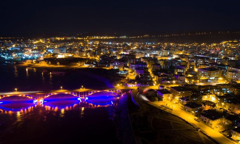 İzmir Çıkışlı Uçaklı Van Hakkari Şırnak Mardin turu