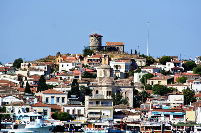 Cunda Adası Sarımsaklı Plajı Turu ( Günübirlik ) Yüzme Molalı