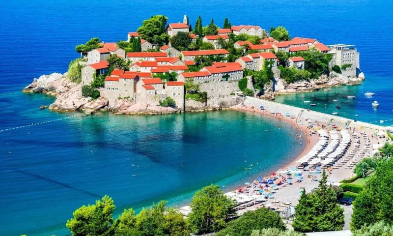 İzmir Çıkışlı Kosovalı Büyük Balkanlar Turu Corendon Hava Yolları ile Extra Turlar ve Akşam Yemekleri Dahil